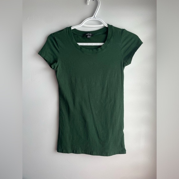 💖(2 for $15)💖 Emerald Green Trendy Cut T-Shirt - Picture 2 of 4
